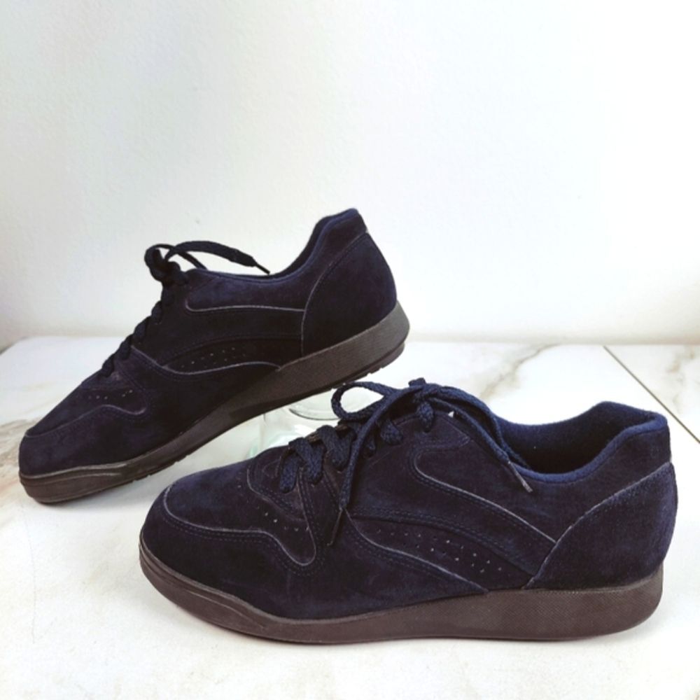 NWOT Hush Puppies Women's Bounce Navy Suede Walking Shoes Sneakers, Sz 8.5